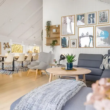 Ferienhaus Julie - 1-5km From The Sea By Interhome *