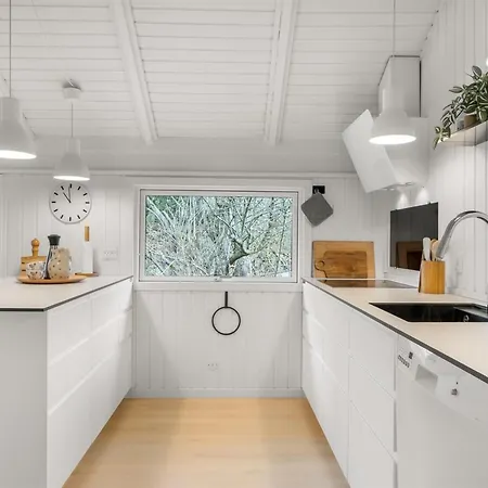Julie - 1-5km From The Sea By Interhome Fano