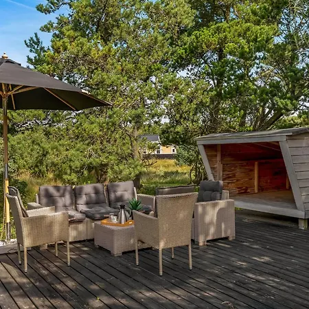 Ferienhaus Julie - 1-5km From The Sea By Interhome